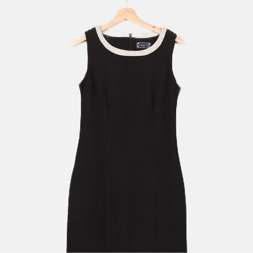 Elegant navy and White Sleeveless Midi Dress